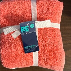 NWT Room Essentials Washcloth Set